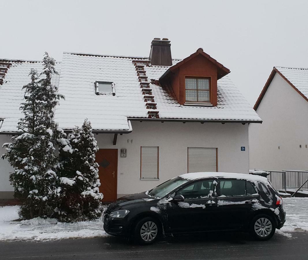 Villa Mahnberg Rödental Kültér fotó